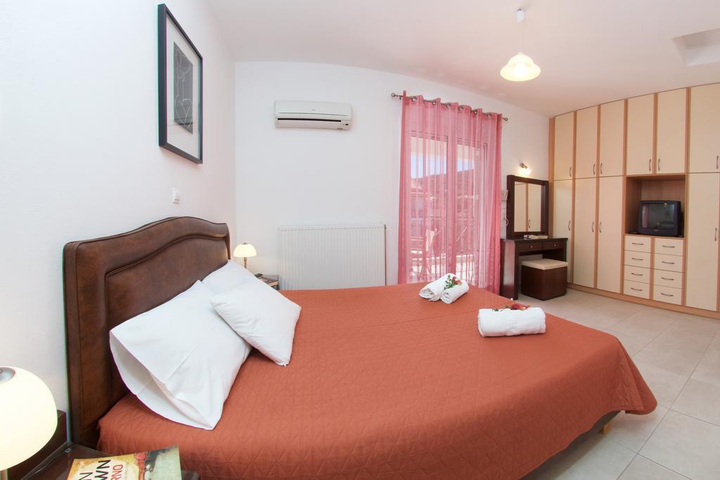 Diamanto Complex Aparthotel Karavomylos Buitenkant foto
