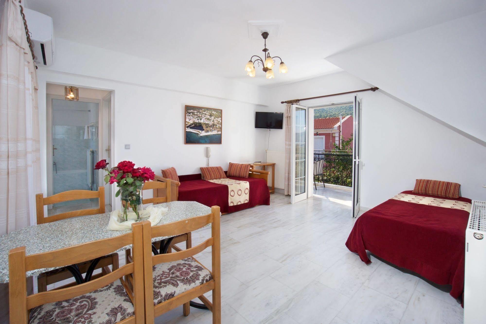 Diamanto Complex Aparthotel Karavomylos Buitenkant foto