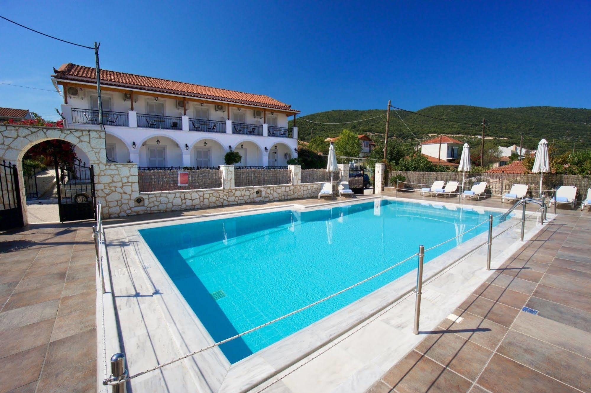 Diamanto Complex Aparthotel Karavomylos Buitenkant foto