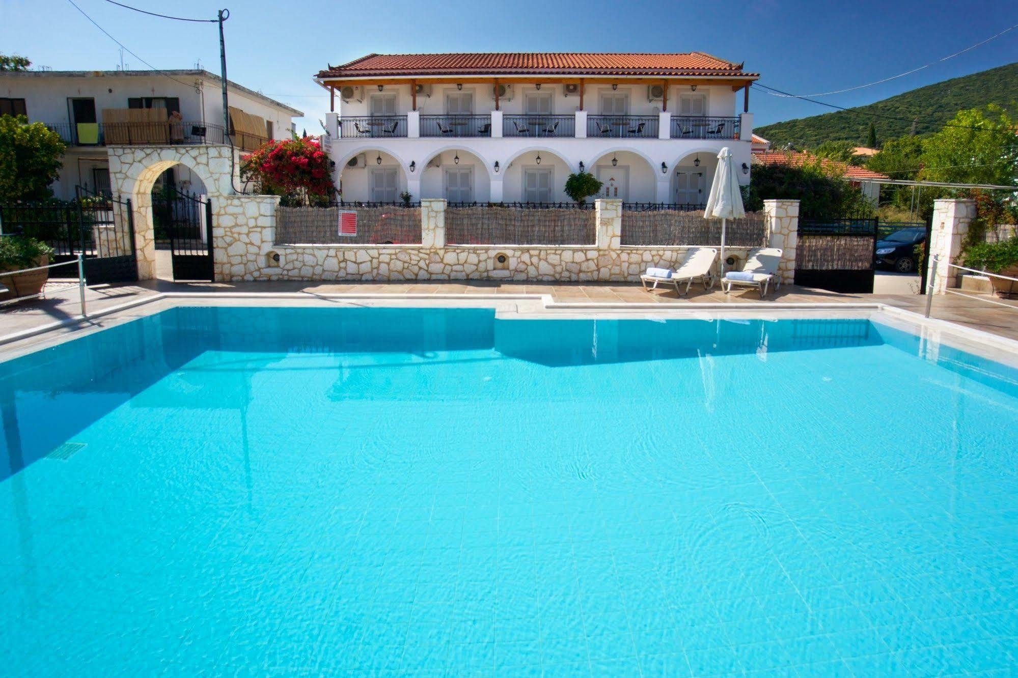 Diamanto Complex Aparthotel Karavomylos Buitenkant foto